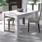 Mesa de comedor modelo Práctico. Disponible en varios colores