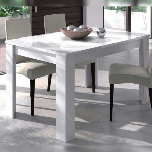 Mesa de comedor modelo Práctico. Disponible en varios colores